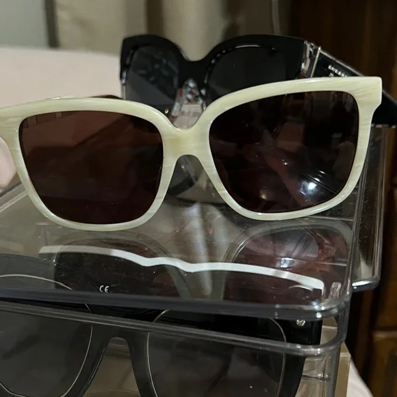 Prada Women display picture 3